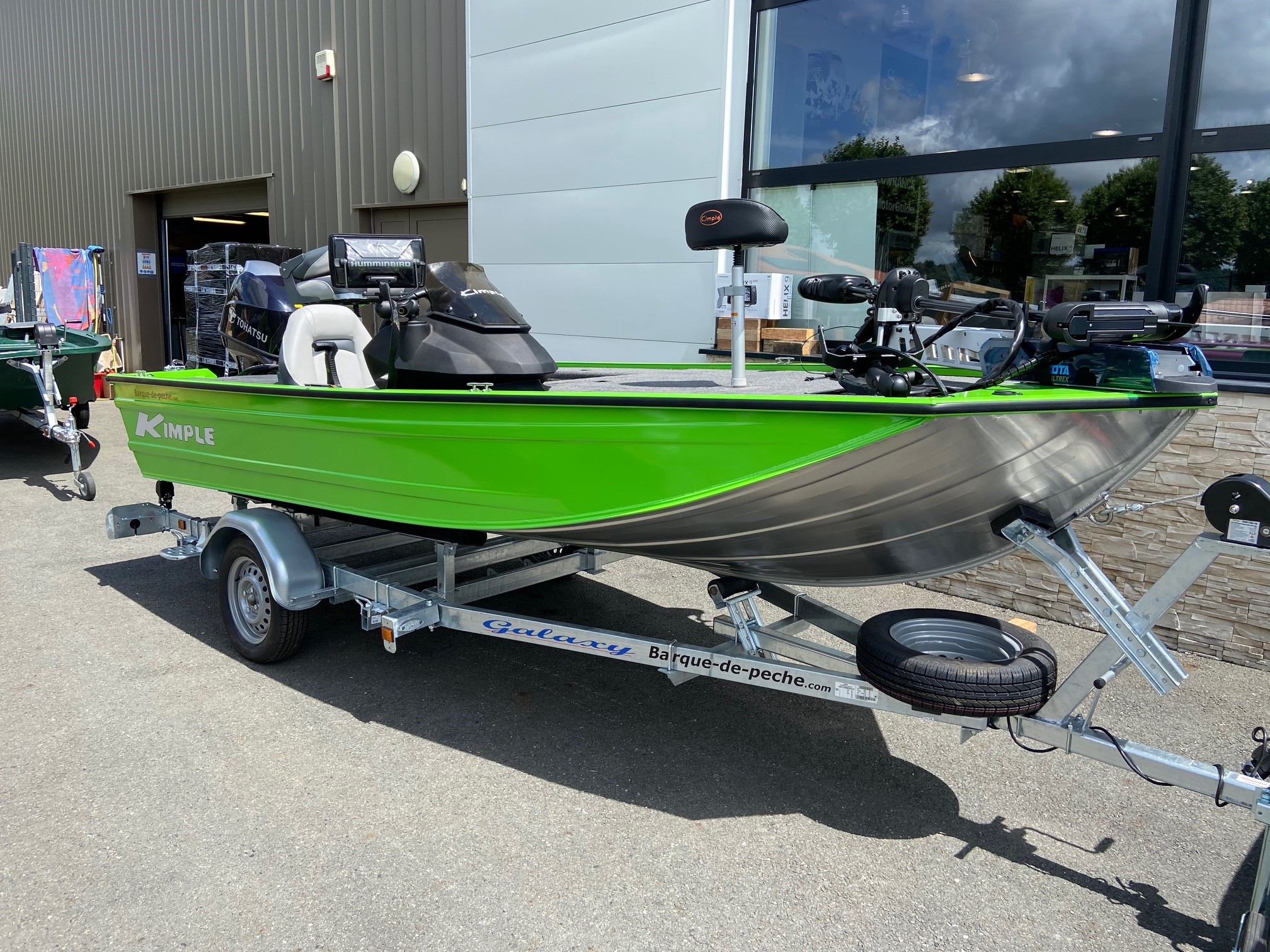 Bass Boat Europe  Bateau de pêche aluminium, fibre, coque V, walleye,  fishing, barque